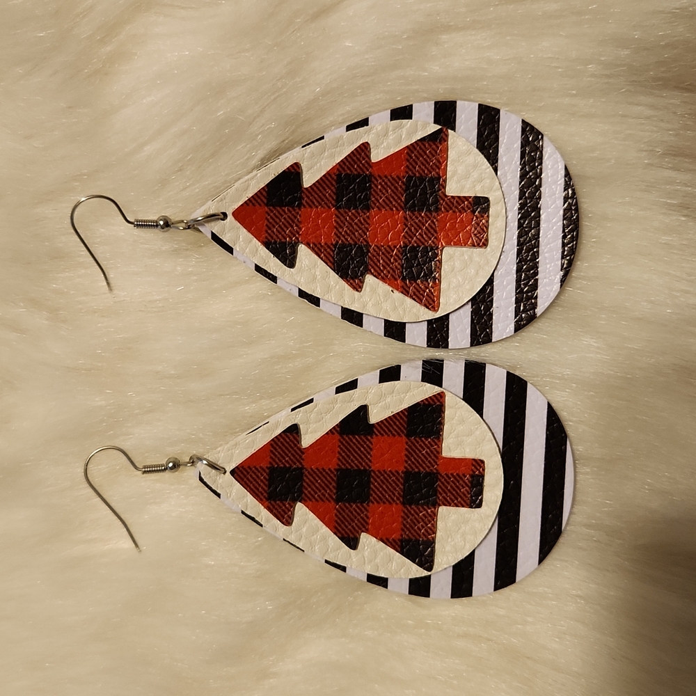 NWT Layered Christmas Tree Earrings